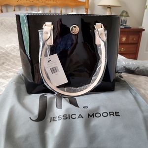 Black patent tote purse